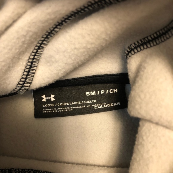 under armour hoodie🖤 - Picture 2 of 2
